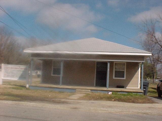 404.5 Allen - Photo 1