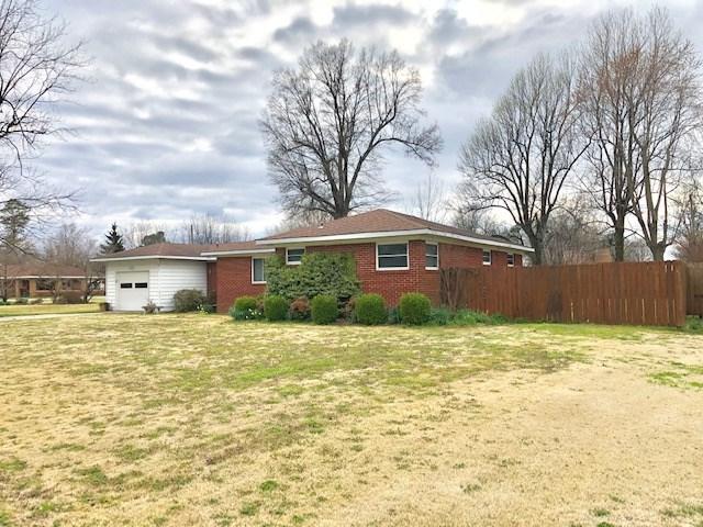 713 9th Street - Photo 1