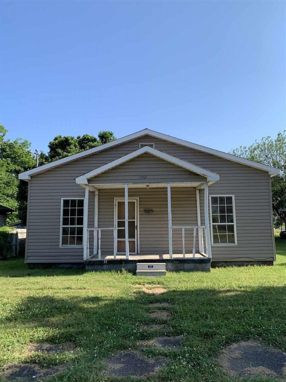 706 Warner - Photo 1