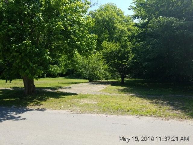 704 Vine - Photo 1
