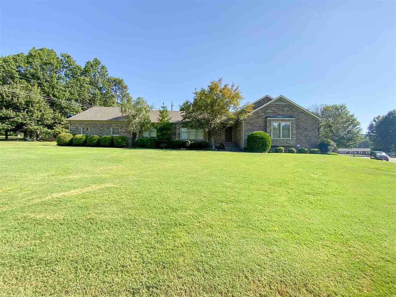 1409 Clover Circle - Photo 1