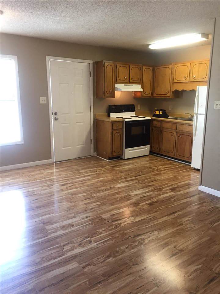 113 Rogers - Photo 1