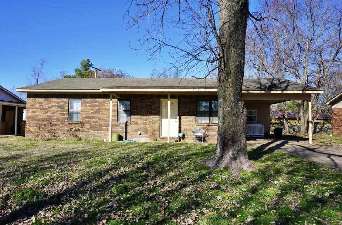 108 Ada Ave - Photo 1
