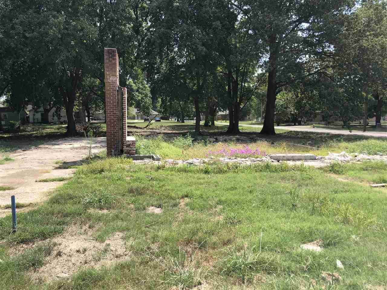 303 Olympia - Photo 1