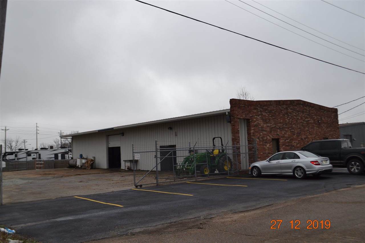 1116 Falls - Photo 1