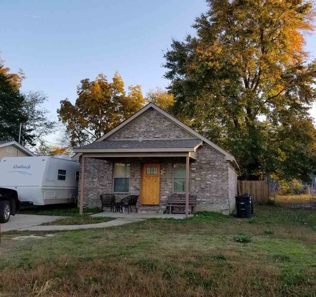 445 Wayne - Photo 1
