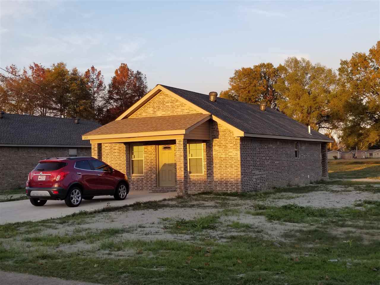 211 Ozark - Photo 1