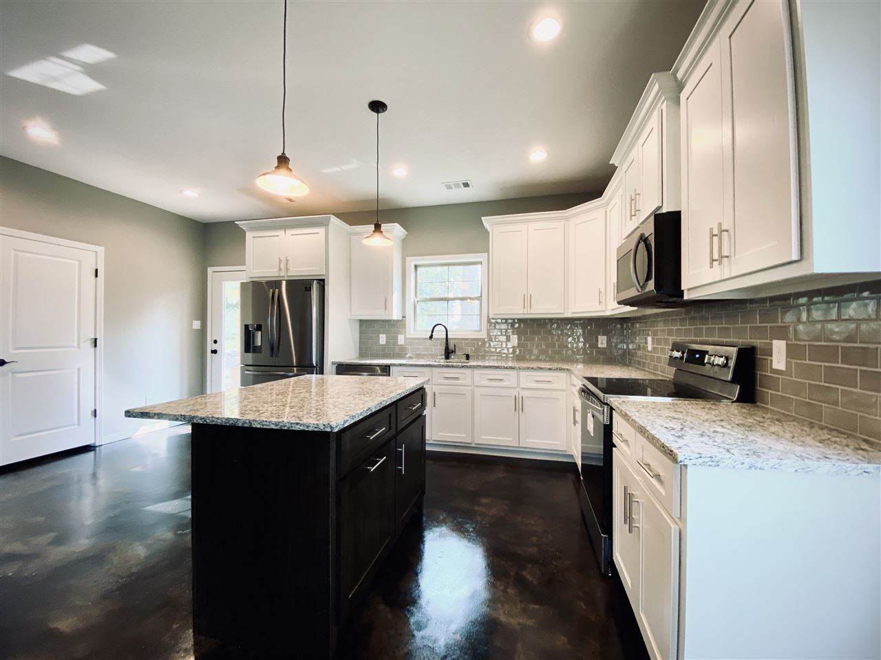 206 Boston - Photo 1