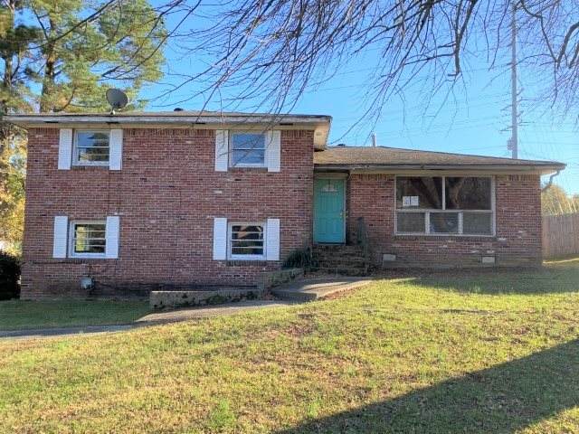 911 Twin Oaks Ave - Photo 1
