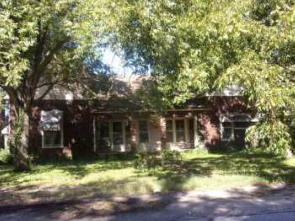 828 Cherry - Photo 1