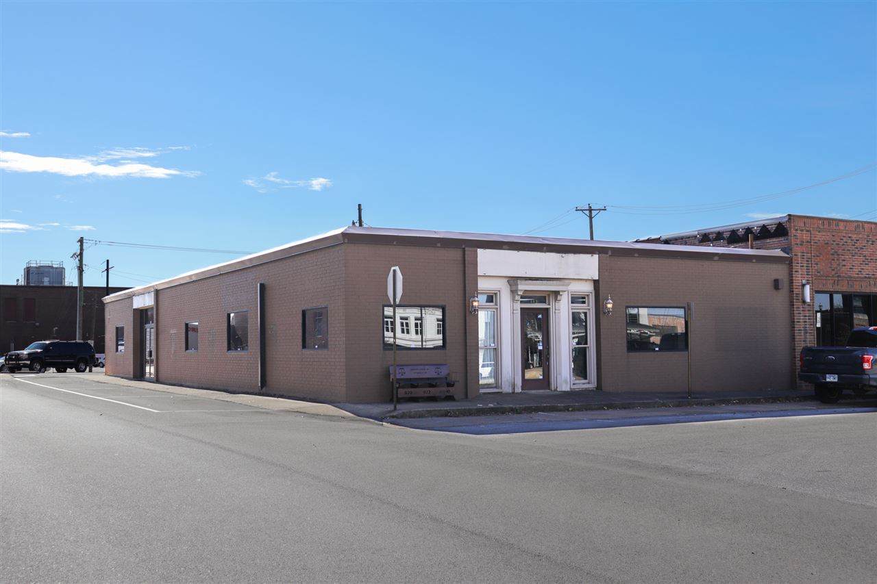 113 Jackson - Photo 1