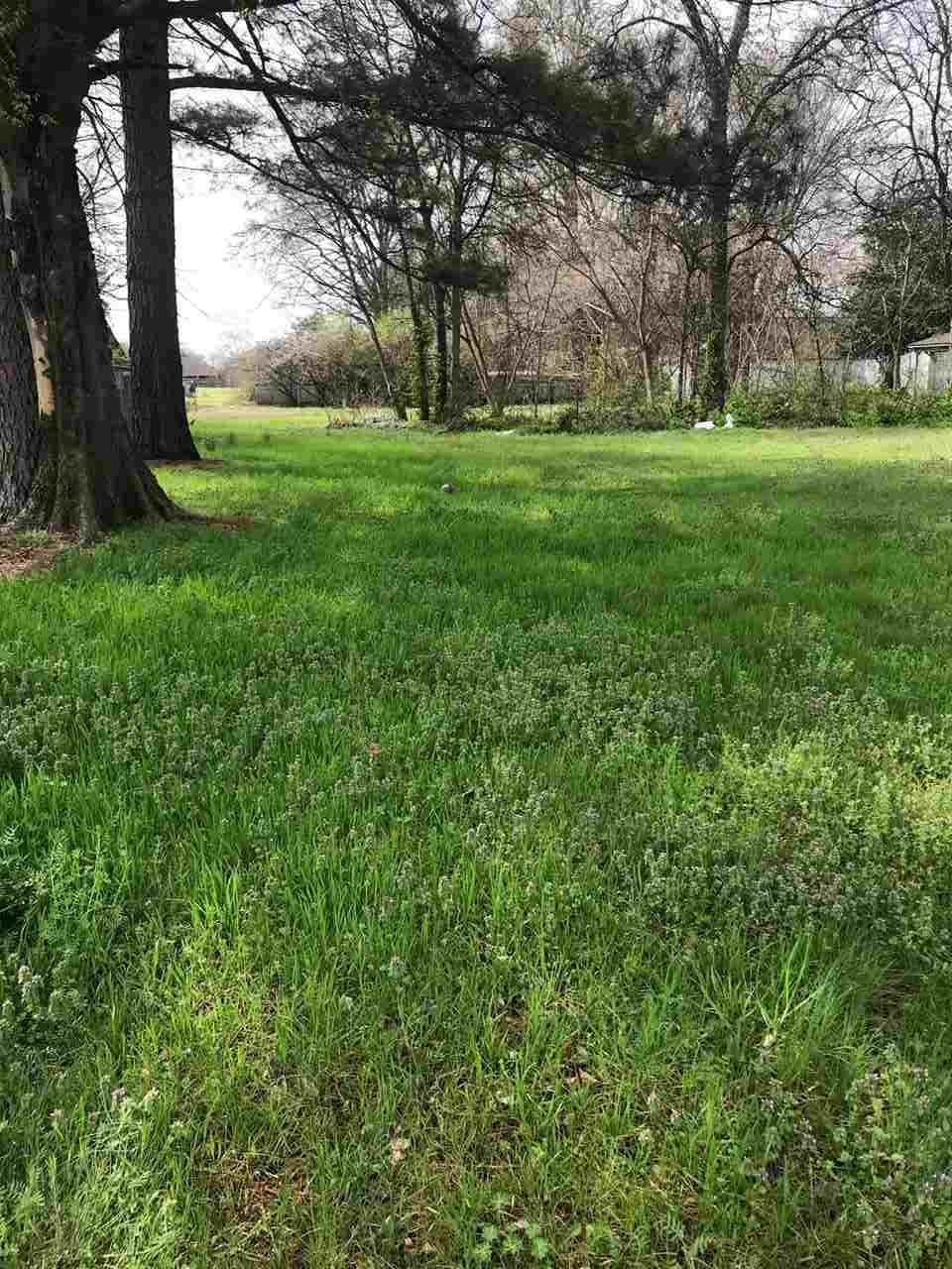 910 Bell - Photo 1