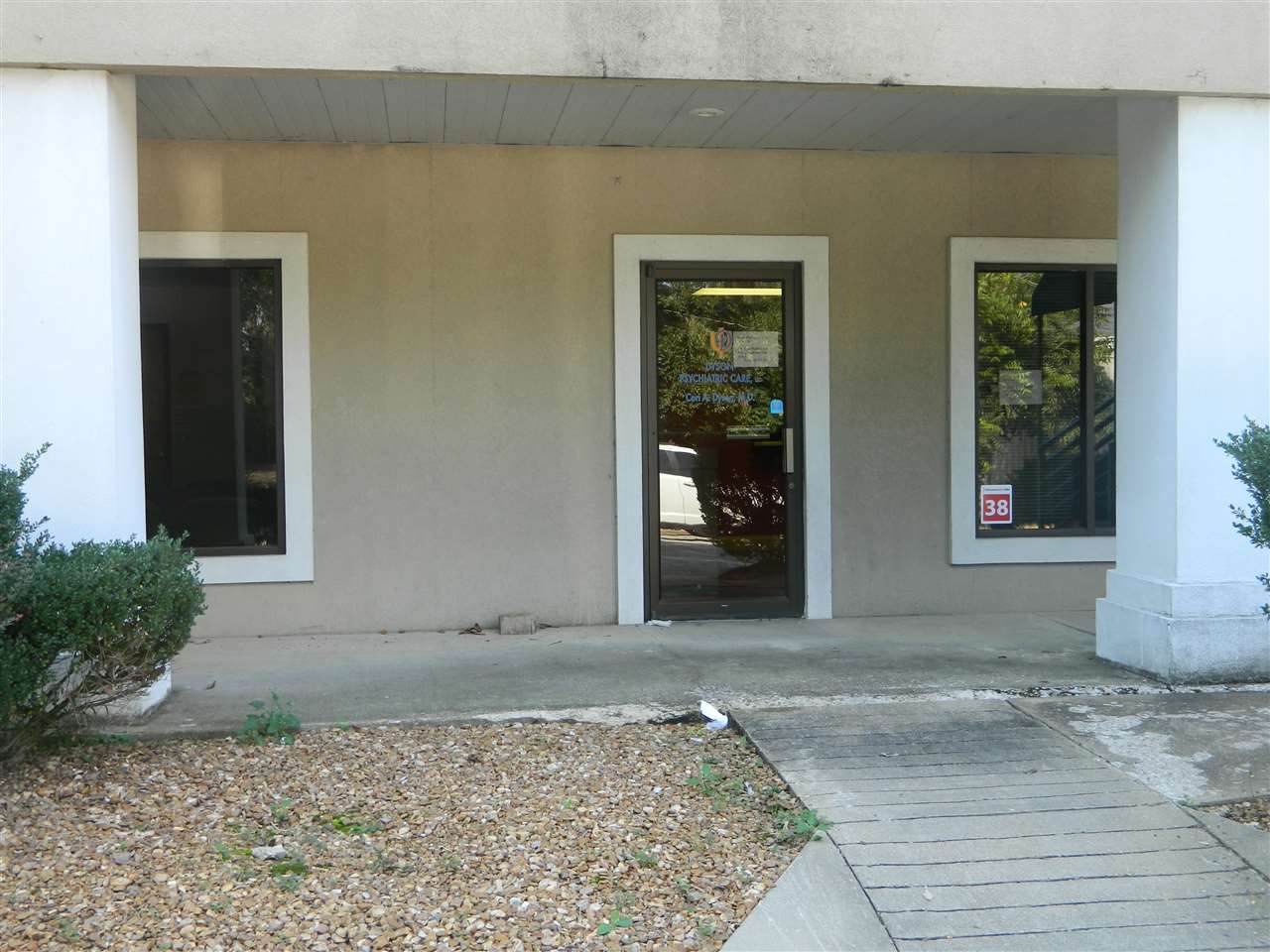 820 Matthews, Suite F - Photo 1