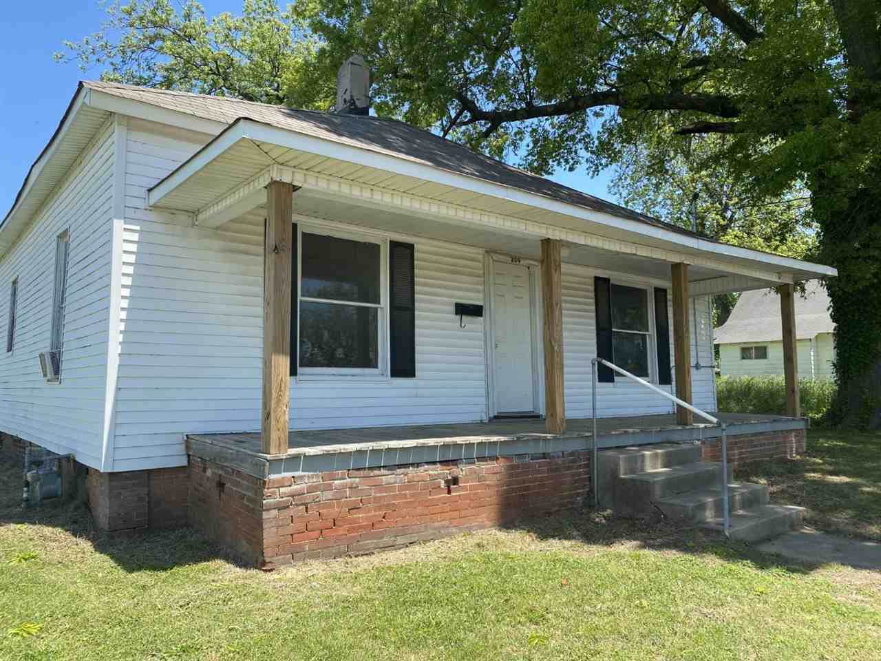 209 Garland - Photo 1