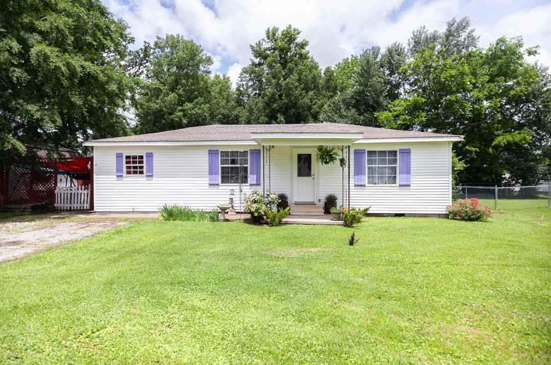 302 Matthews Street - Photo 1