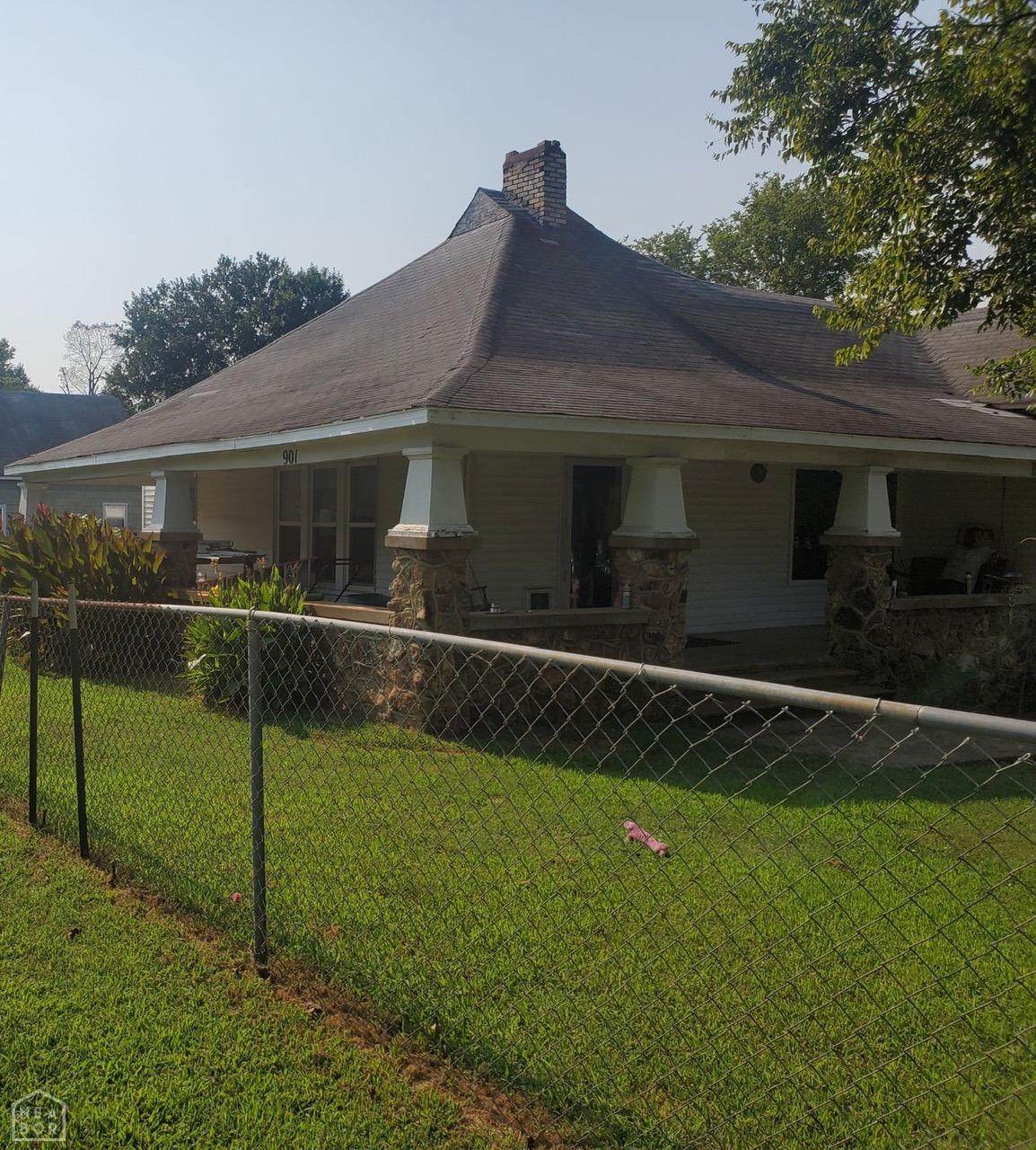 901 3rd Street - Photo 1