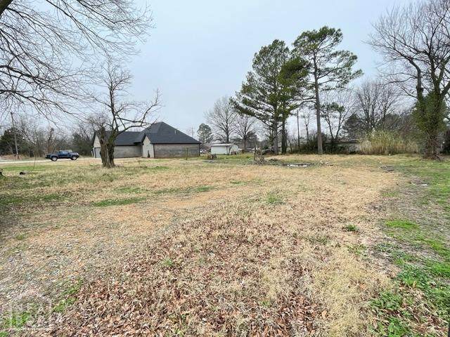 207 Railroad Avenue - Photo 1