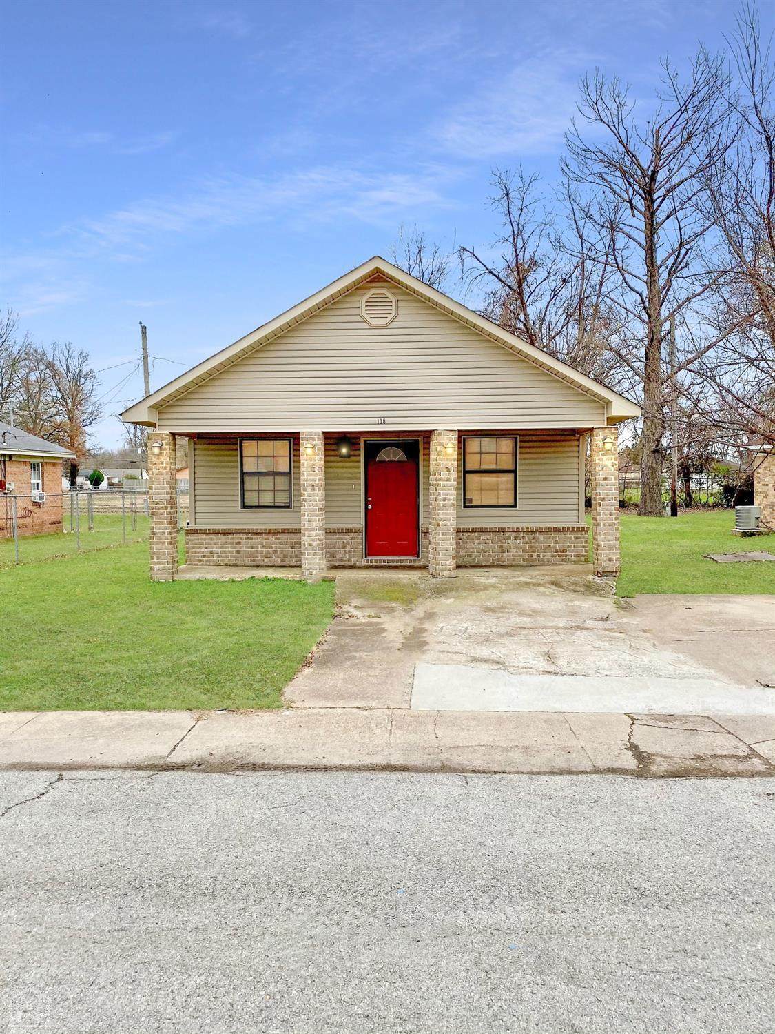 106 Cottonwood Avenue - Photo 1