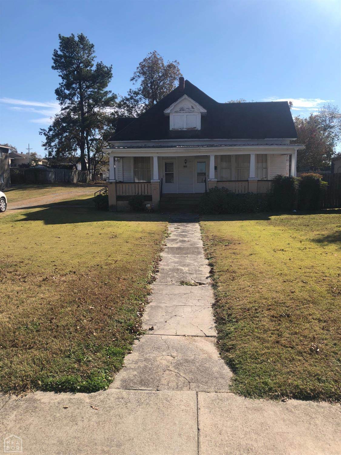 1008 Court Street - Photo 1
