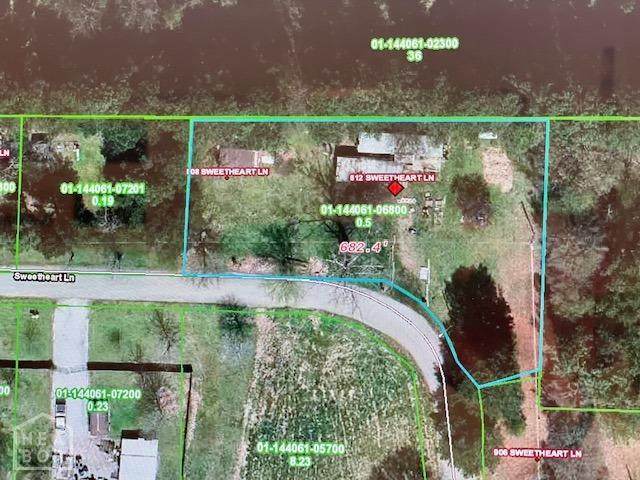 812 Sweetheart Lane - Photo 1