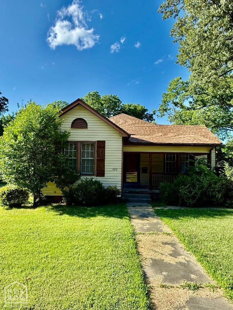 420 Cherry Avenue - Photo 1