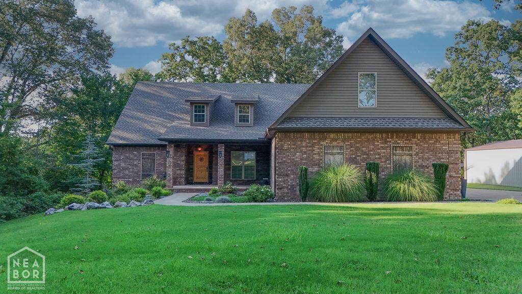 4910 Peachtree Avenue - Photo 1
