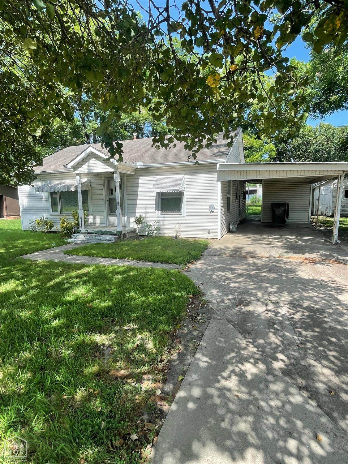 109 22nd Avenue - Photo 1