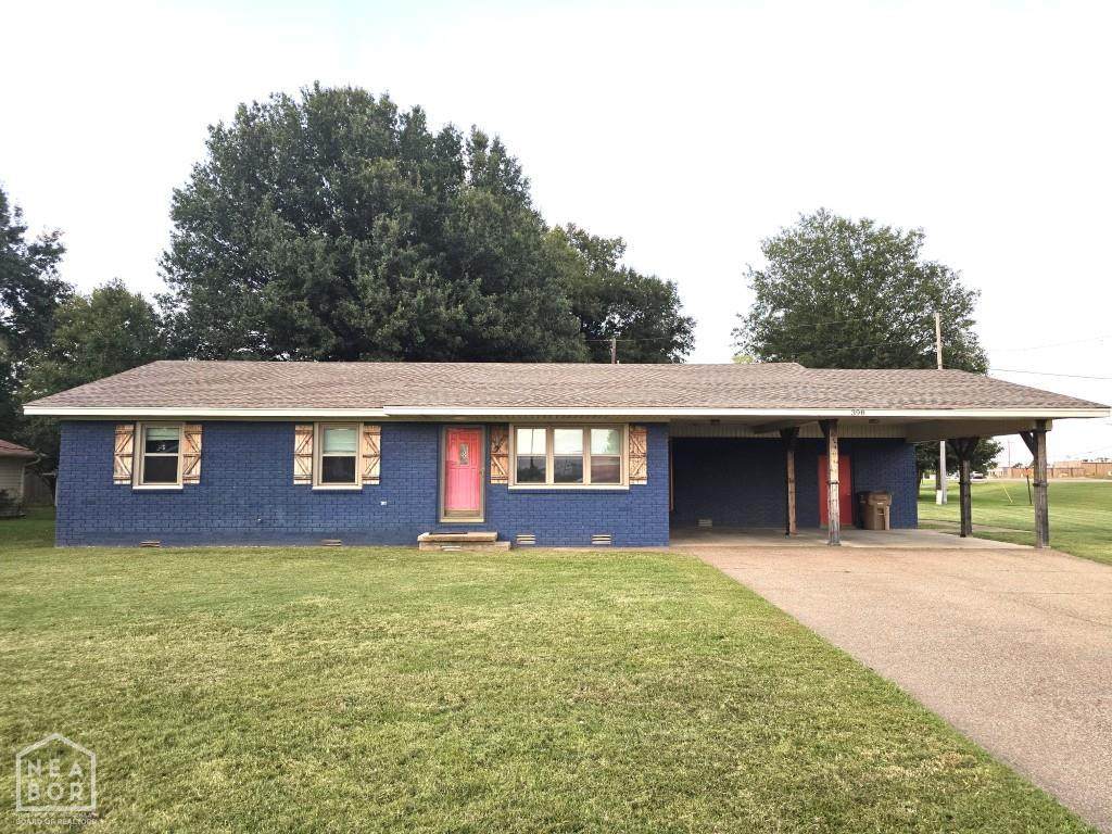 398 Barry Street - Photo 1