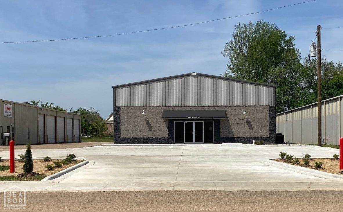 3301 Malibu Drive - Photo 1