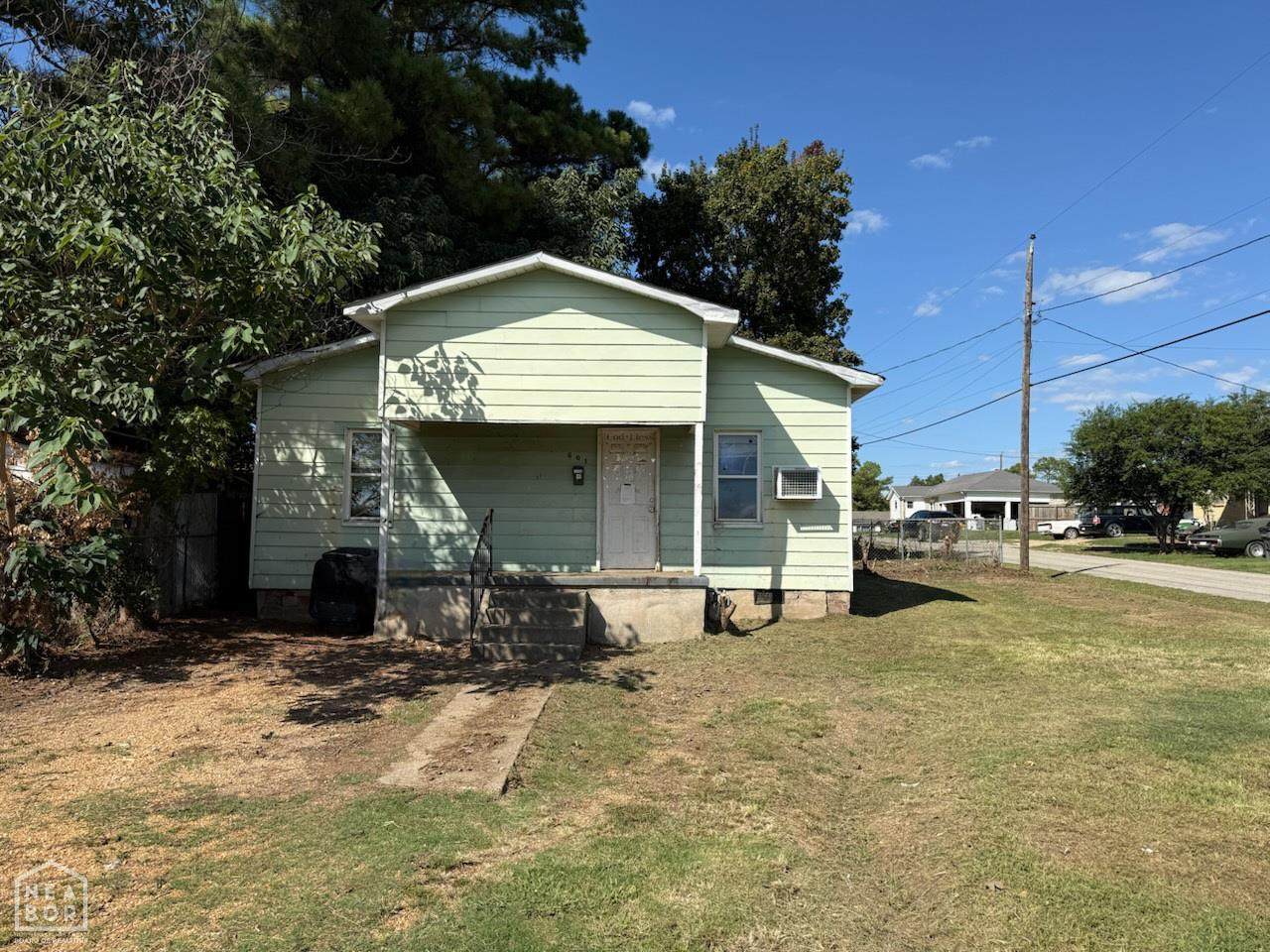 601 Thompson Street - Photo 1