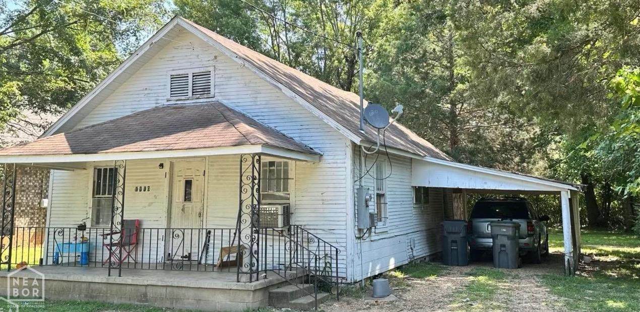 1110 Warren Street - Photo 1