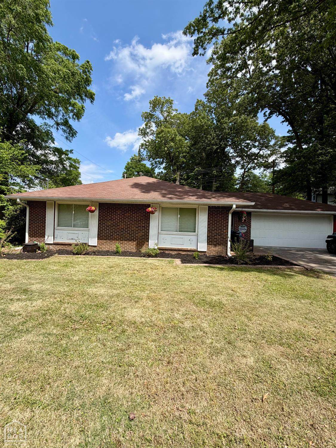 1500 Linden - Photo 1