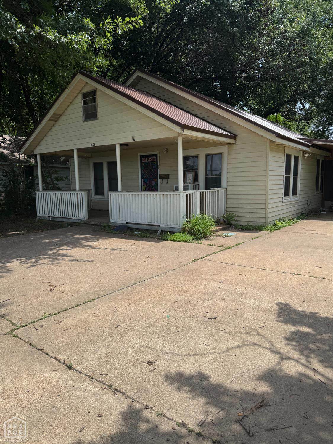 1608 Mclain Street - Photo 1