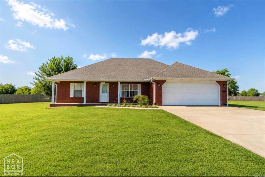 2906 Newcastle Drive - Photo 1