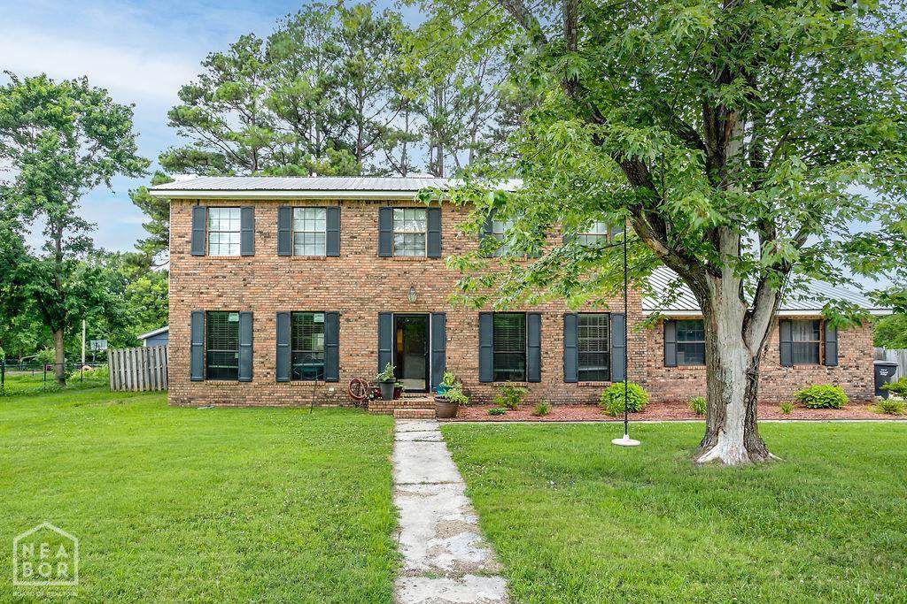 408 Eastwood Circle - Photo 1