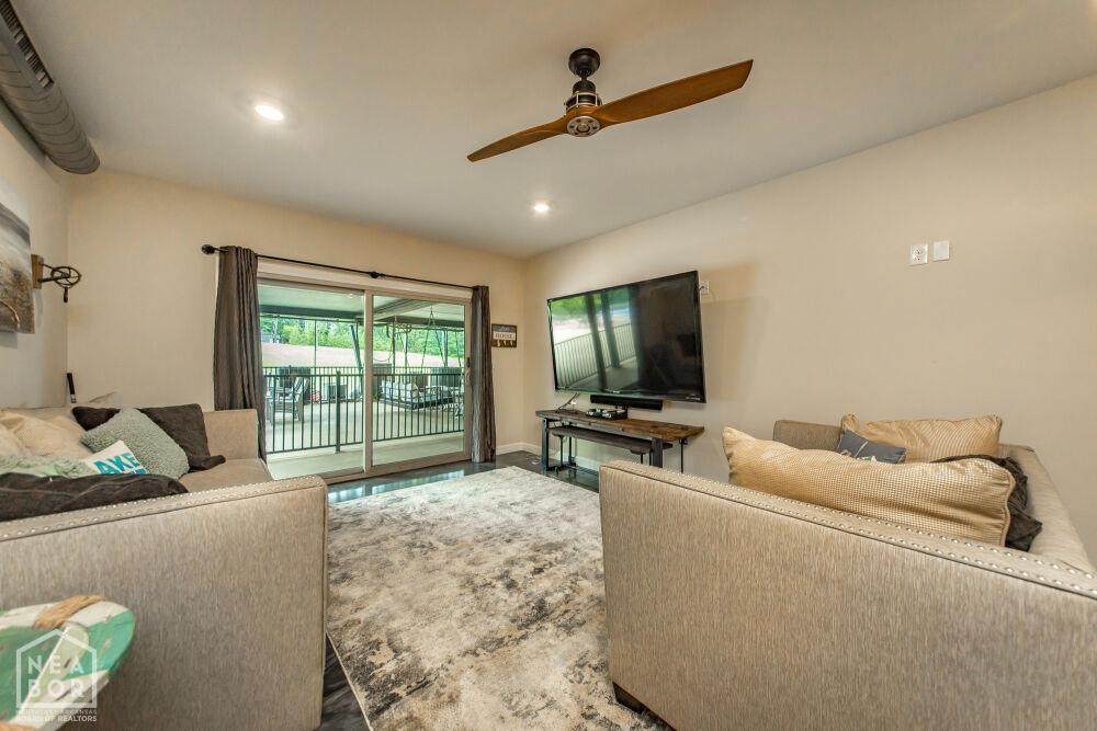 7910 Edgemont Road - Photo 1
