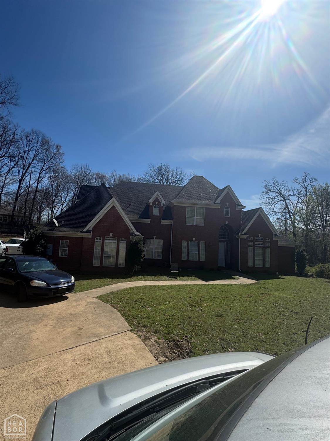 2401 Skyline - Photo 1