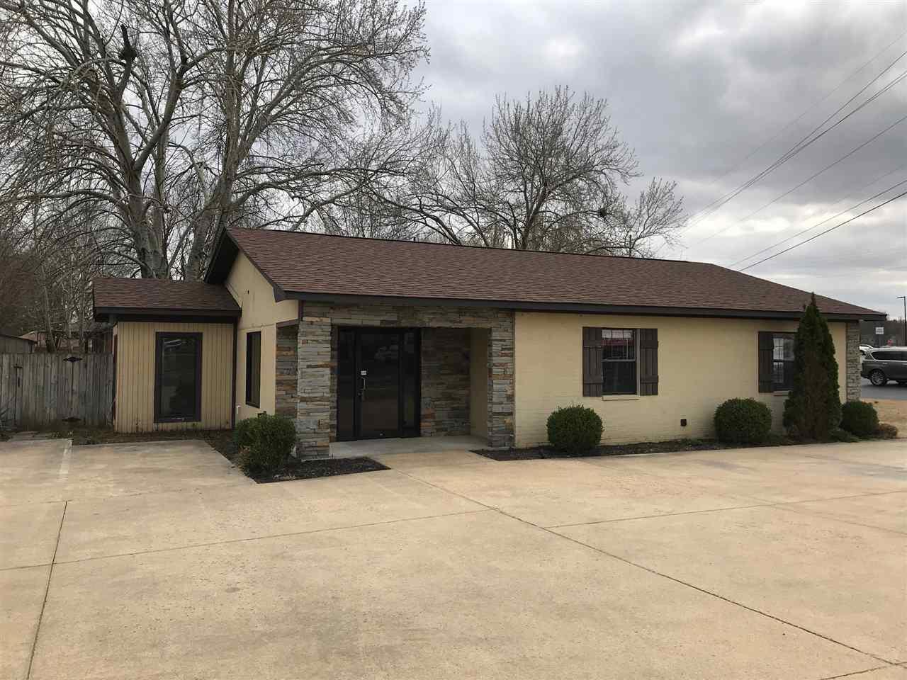 911 Parker Road - Photo 1