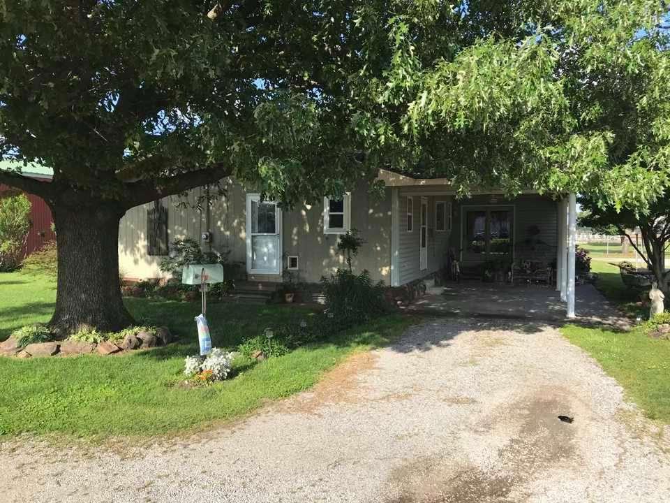 115 Stotts - Photo 1