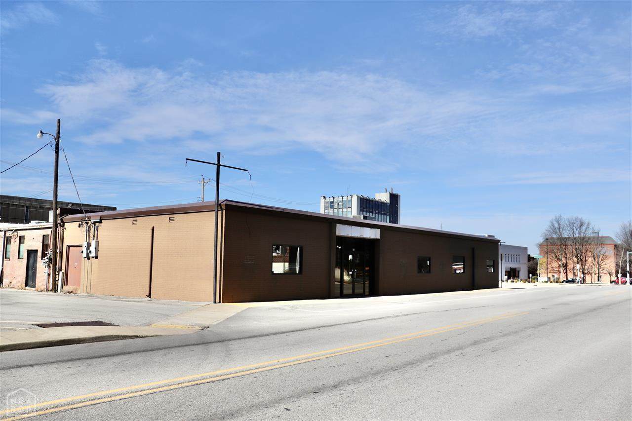 113 Jackson - Photo 1