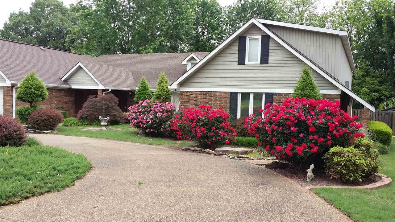 1408 Hillcrest Drive - Photo 1