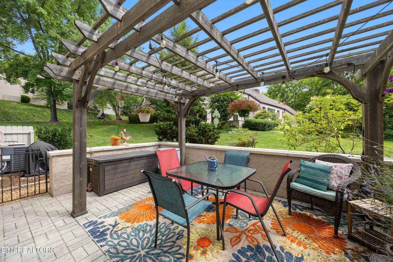 1486 Touraine Place - Photo 1