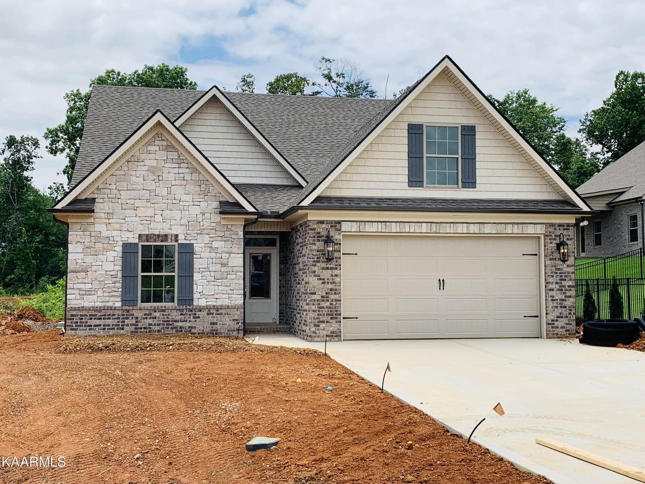 9207 Tropical Lane - Photo 1