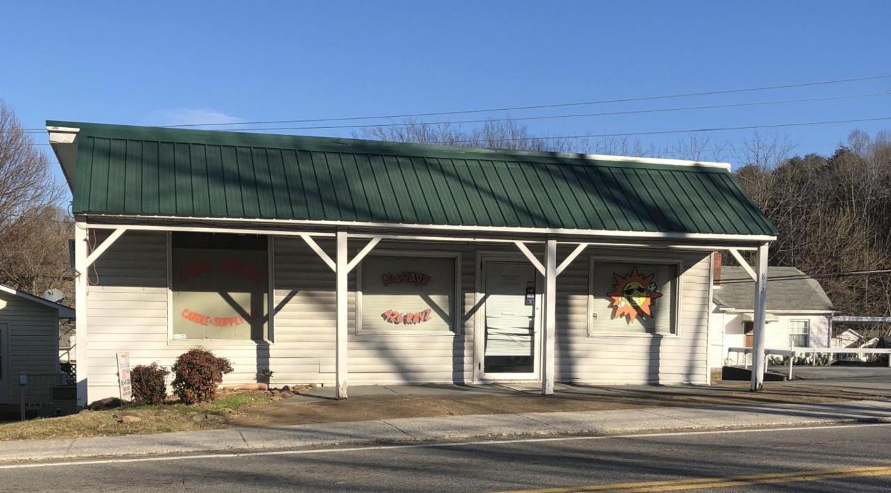 810 Main St - Photo 1