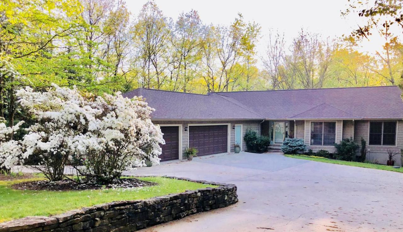 44 Overlook Circle - Photo 1
