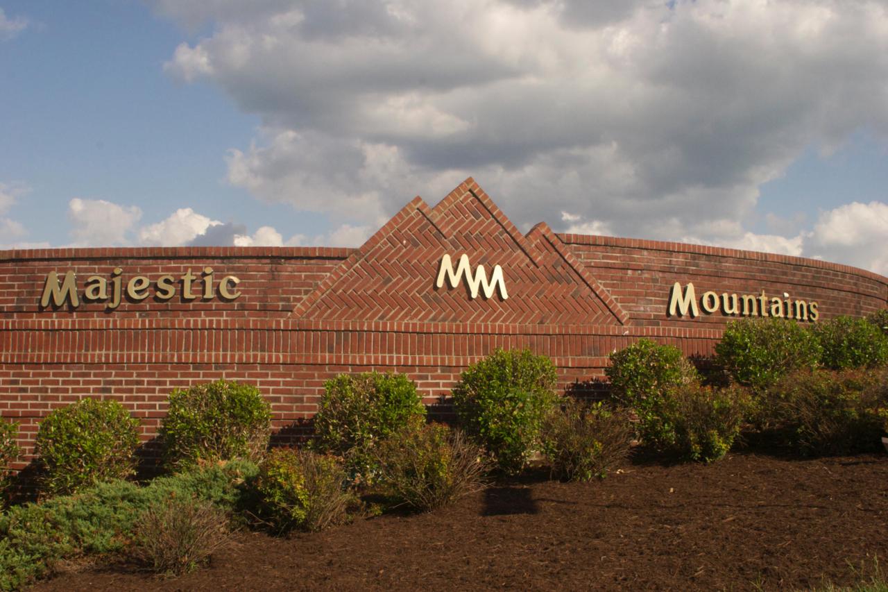 783 Majestic Mtns Blvd - Photo 1