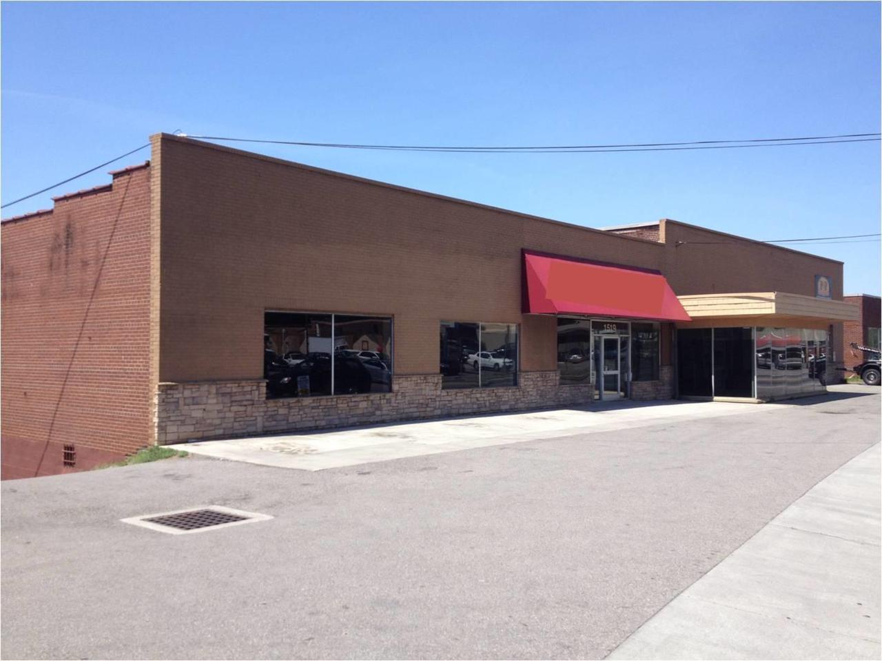 1519 Broadway Ave - Photo 1