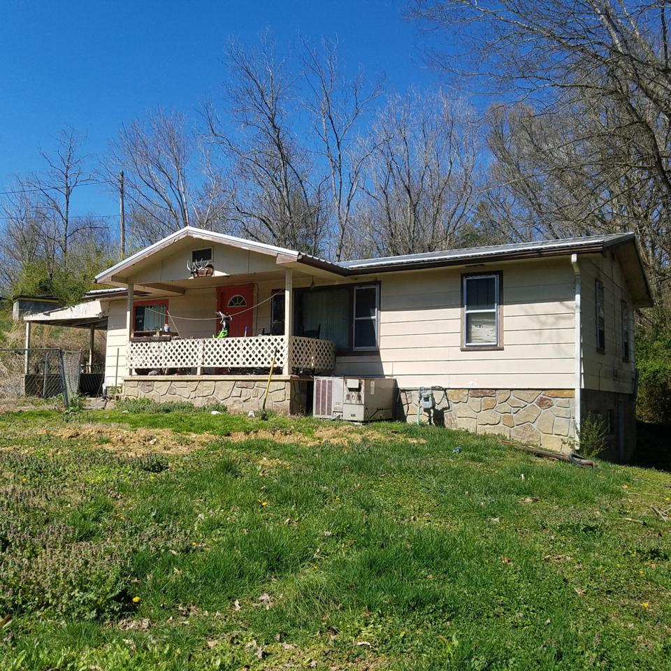 712 Allensville Rd - Photo 1