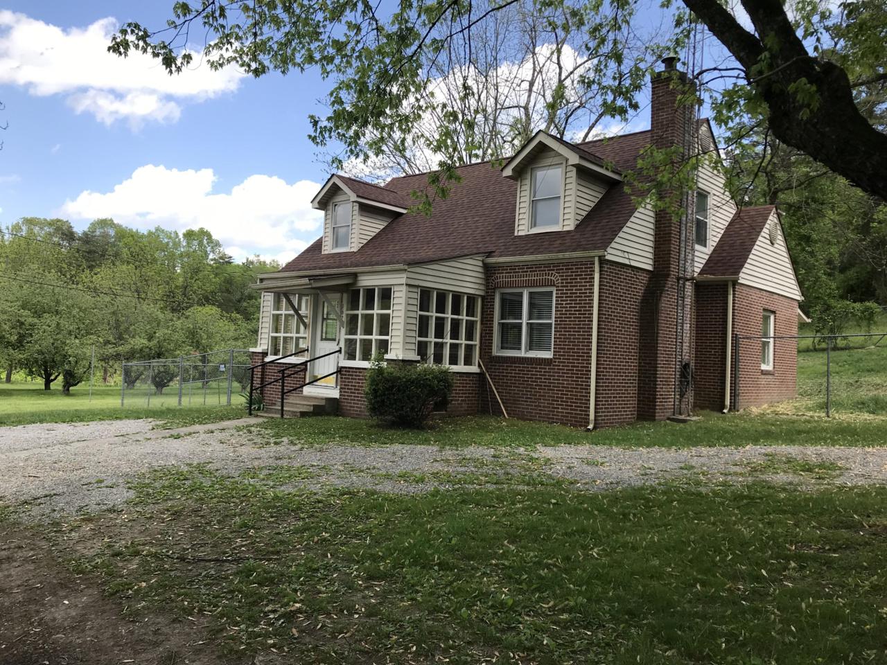 1621 Jacksboro Pike - Photo 1