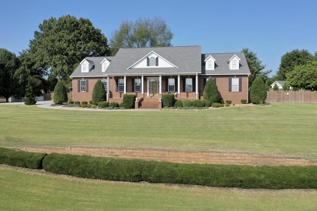 4015 Hirst Circle - Photo 1